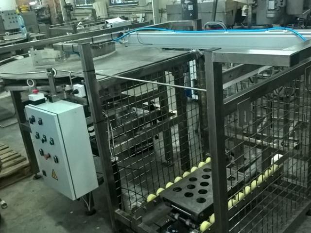 Комплекс загрузки и выгрузки тары из прямоугольных автоклавных корзин (с подвижным дном) в Волчихе